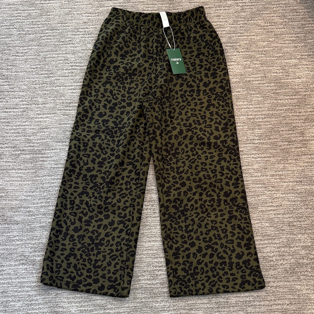 NWT Halara high waisted corduroy leopard pants - Picture 5 of 6